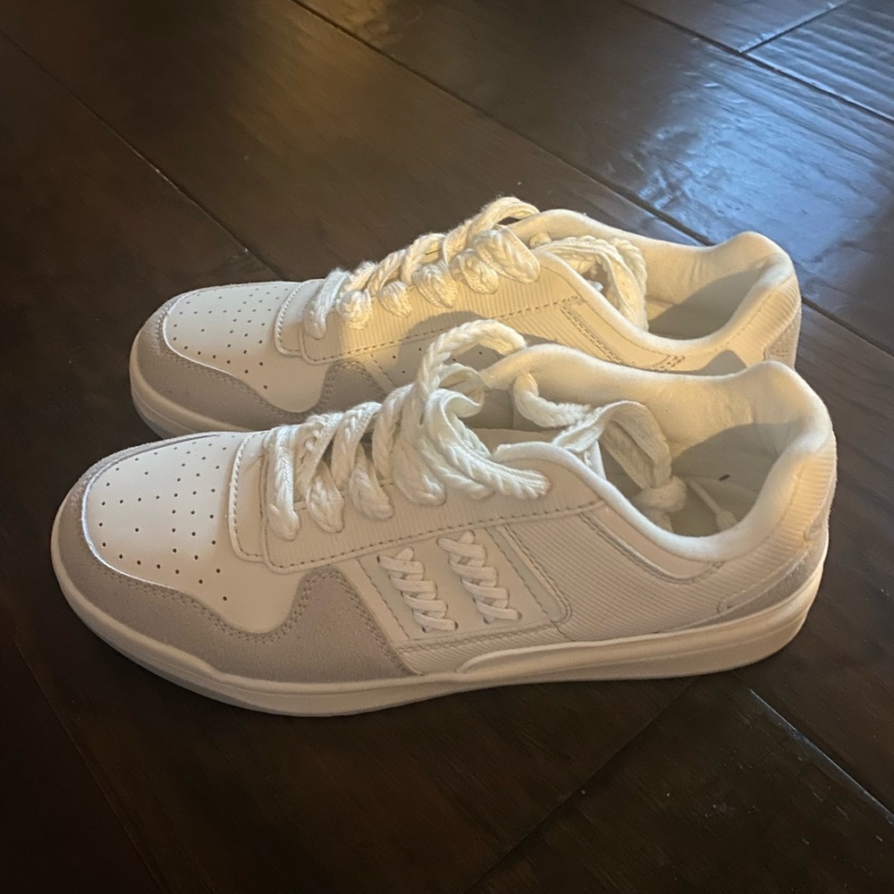 Steve Madden sneakers